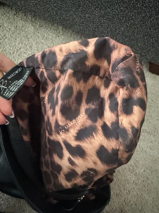 B. Makowsky Black 100% Genuine Leather Hobo Bag (retail $368) - Picture 13 of 13